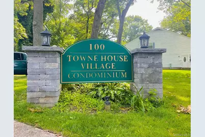 704 Towne House Village #704, Hauppauge, NY 11749 - Photo 10