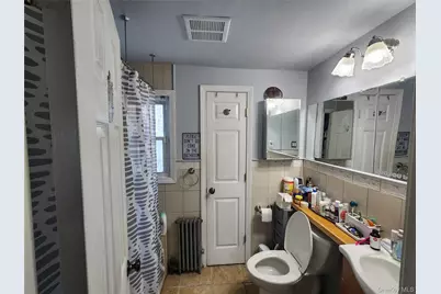 5 Konig Court, Roosevelt, NY 11575 - Photo 10