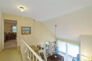 5 Hemlock Dr, East Hills, NY 11576 - Photo 18