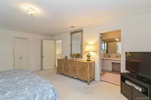5 Hemlock Dr, East Hills, NY 11576 - Photo 20