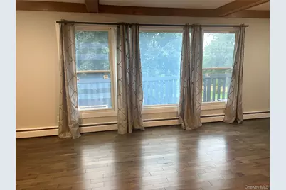 18 Robin Hill Drive, Poughkeepsie, NY 12603 - Photo 4
