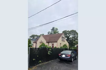 4 Andrews Avenue, Roosevelt, NY 11575 - Photo 2