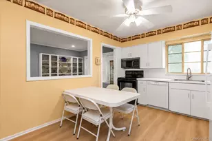 68 Bergman Dr, Hewlett, NY 11557 - Photo 8