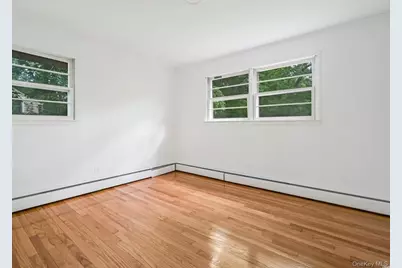 210 Michigan Avenue, Port Jefferson, NY 11777 - Photo 8