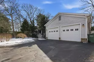 19 Howell Pl, Speonk, NY 11972 - Photo 2