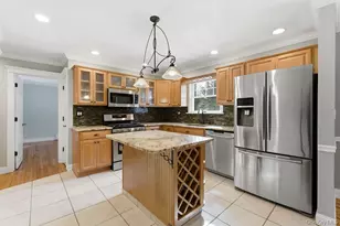 19 Howell Pl, Speonk, NY 11972 - Photo 4
