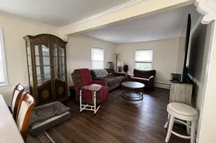 107 Azalea Rd, Levittown, NY 11756 - Photo 4