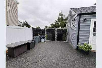 107 Azalea Road, Levittown, NY 11756 - Photo 18