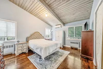 10 Highwood Road, East Norwich, NY 11732 - Photo 12