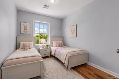 911 Hicksville Road, Far Rockaway, NY 11691 - Photo 12
