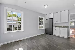 9-11 Hicksville Rd, Far Rockaway, NY 11691 - Photo 6
