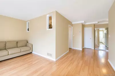 263 N Newbridge Road, Levittown, NY 11756 - Photo 4