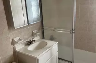 140-14 Jewel Ave, Flushing, NY 11367 - Photo 4