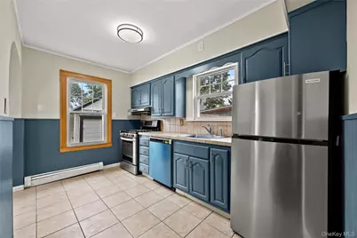425 Marcellus Road, Mineola, NY 11501 - Photo 6