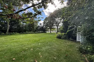 110 Elder Rd, Islip, NY 11751 - Photo 46