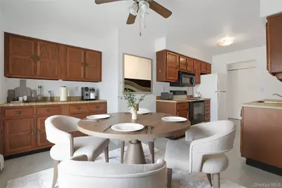 16 Foxwood Drive #8, Pleasantville, NY 10570 - Photo 18