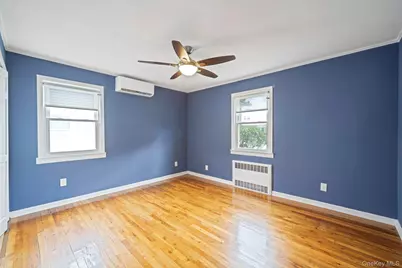 190 Albertson Place, Mineola, NY 11501 - Photo 14