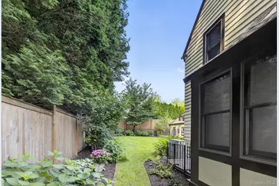 14 S Longfellow Street, Hartsdale, NY 10530 - Photo 4
