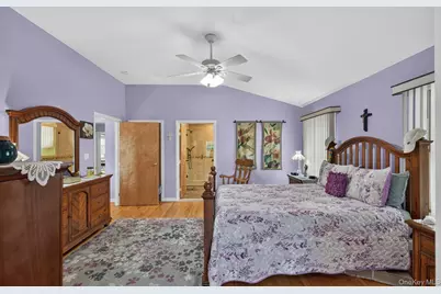 154 Park Lane, Massapequa, NY 11758 - Photo 16