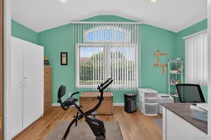 154 Park Ln, Massapequa, NY 11758 - Photo 18