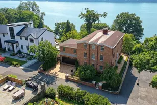 3061 Scenic Pl, Bronx, NY 10463 - Photo 2