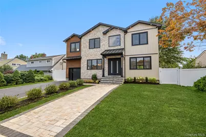 30 Hedge Lane, Westbury, NY 11590 - Photo 4