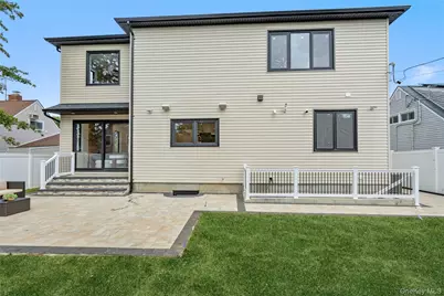 30 Hedge Lane, Westbury, NY 11590 - Photo 46