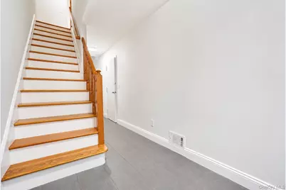 16 Fox Hunt Court, New York, NY 10301 - Photo 6