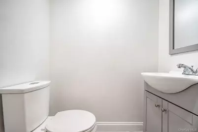 16 Fox Hunt Court, New York, NY 10301 - Photo 36