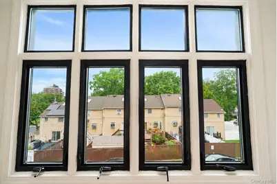 16 Fox Hunt Court, New York, NY 10301 - Photo 24