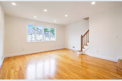 16 Fox Hunt Court, New York, NY 10301 - Photo 8