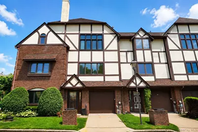 16 Fox Hunt Court, New York, NY 10301 - Photo 2