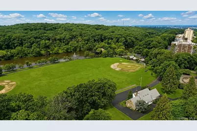 16 Fox Hunt Court, New York, NY 10301 - Photo 44