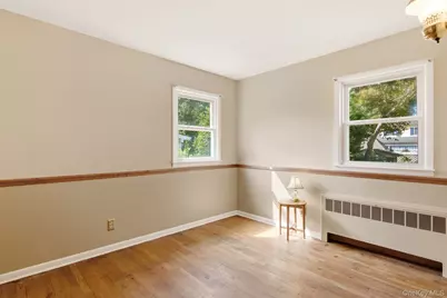 27 E 17th Street, Huntington Station, NY 11746 - Photo 12