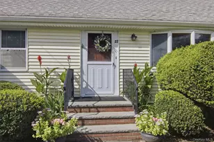 27 E 17th St, Huntington Station, NY 11746 - Photo 2