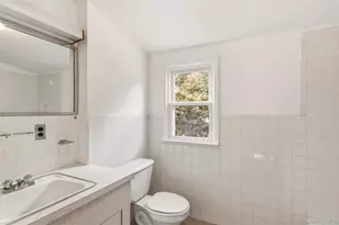 27 E 17th St, Huntington Station, NY 11746 - Photo 16