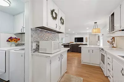 8 North Railroad Avenue, Jamesport, NY 11901 - Photo 8