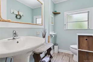 8 N Railroad Ave, Jamesport, NY 11901 - Photo 14