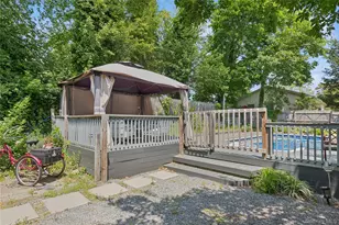 8 N Railroad Ave, Jamesport, NY 11901 - Photo 34