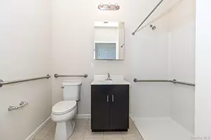 21 Robert Ct St, Amityville, NY 11701 - Photo 12