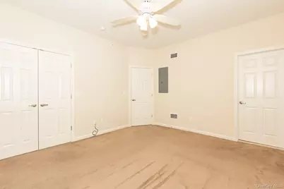 14 Grace Lane, Lindenhurst, NY 11757 - Photo 4