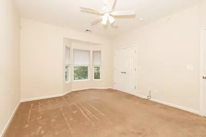 14 Grace Lane, Lindenhurst, NY 11757 - Photo 2
