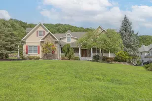 23 Sandyfields Ln, Stony Point, NY 10980 - Photo 2