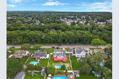 616 Pat Drive, West Islip, NY 11795 - Photo 46