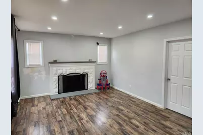 21 Nassau Place, Hempstead, NY 11550 - Photo 6