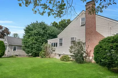 263 Pythian Avenue, Hawthorne, NY 10532 - Photo 16