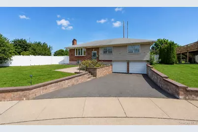 12 Hilton Court, Hicksville, NY 11801 - Photo 24