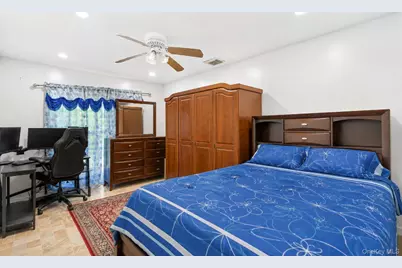 12 Hilton Court, Hicksville, NY 11801 - Photo 16