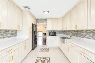 12 Hilton Ct, Hicksville, NY 11801 - Photo 8
