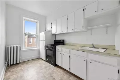 71-52 68th Street #2R, Ridgewood, NY 11385 - Photo 2